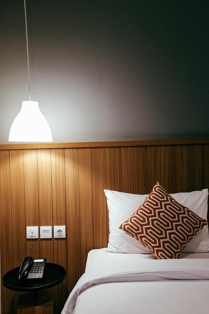 Kytos Hotel Bandung Exterior photo